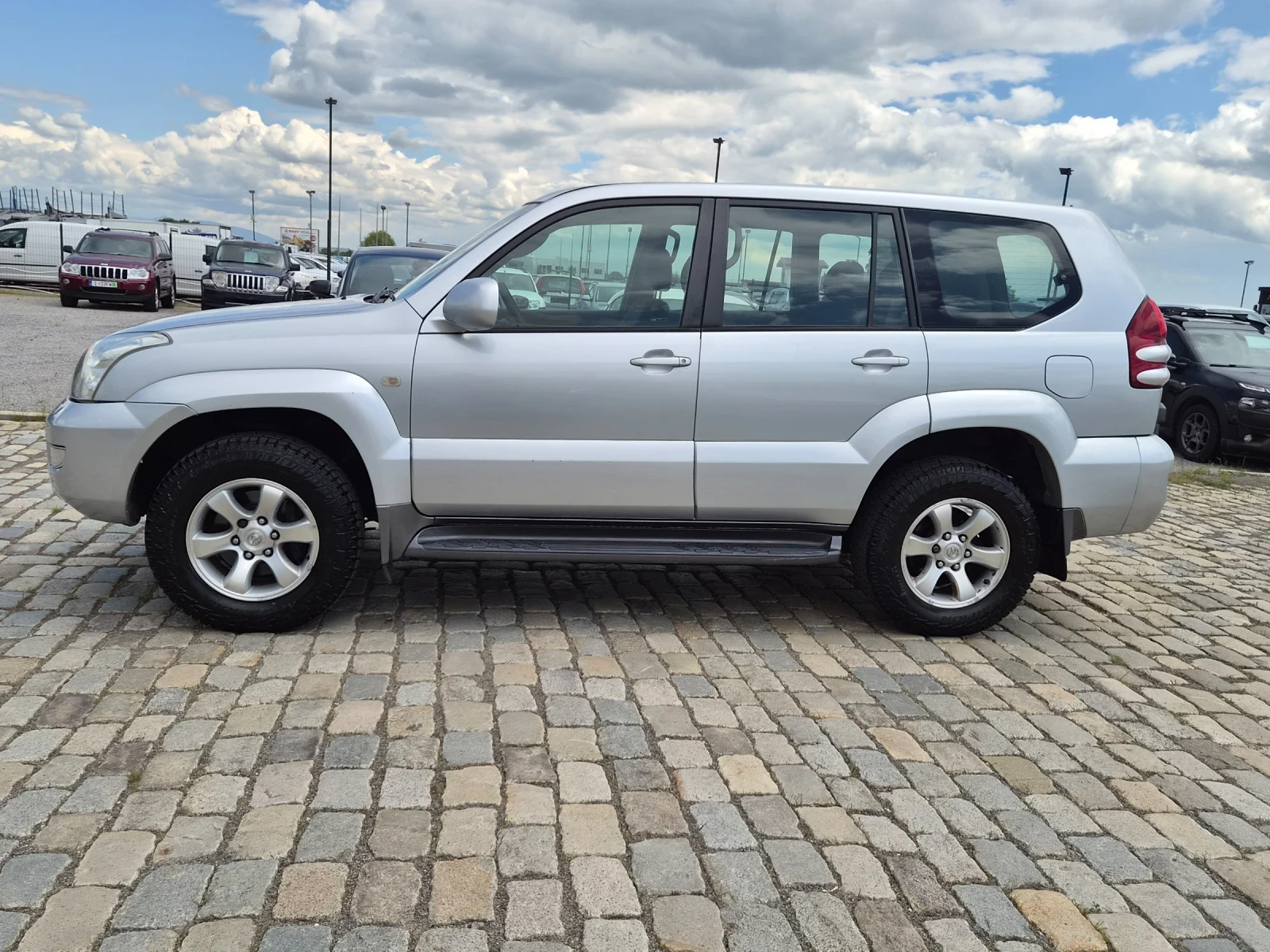 Toyota Land cruiser 3.0D 163кс ВСИЧКО ПЛАТЕНО , снимка 4 - Автомобили и джипове - 54559603