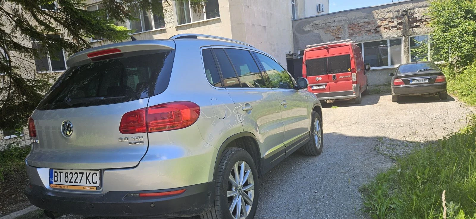 VW Tiguan 4x4, снимка 11 - Автомобили и джипове - 54867652