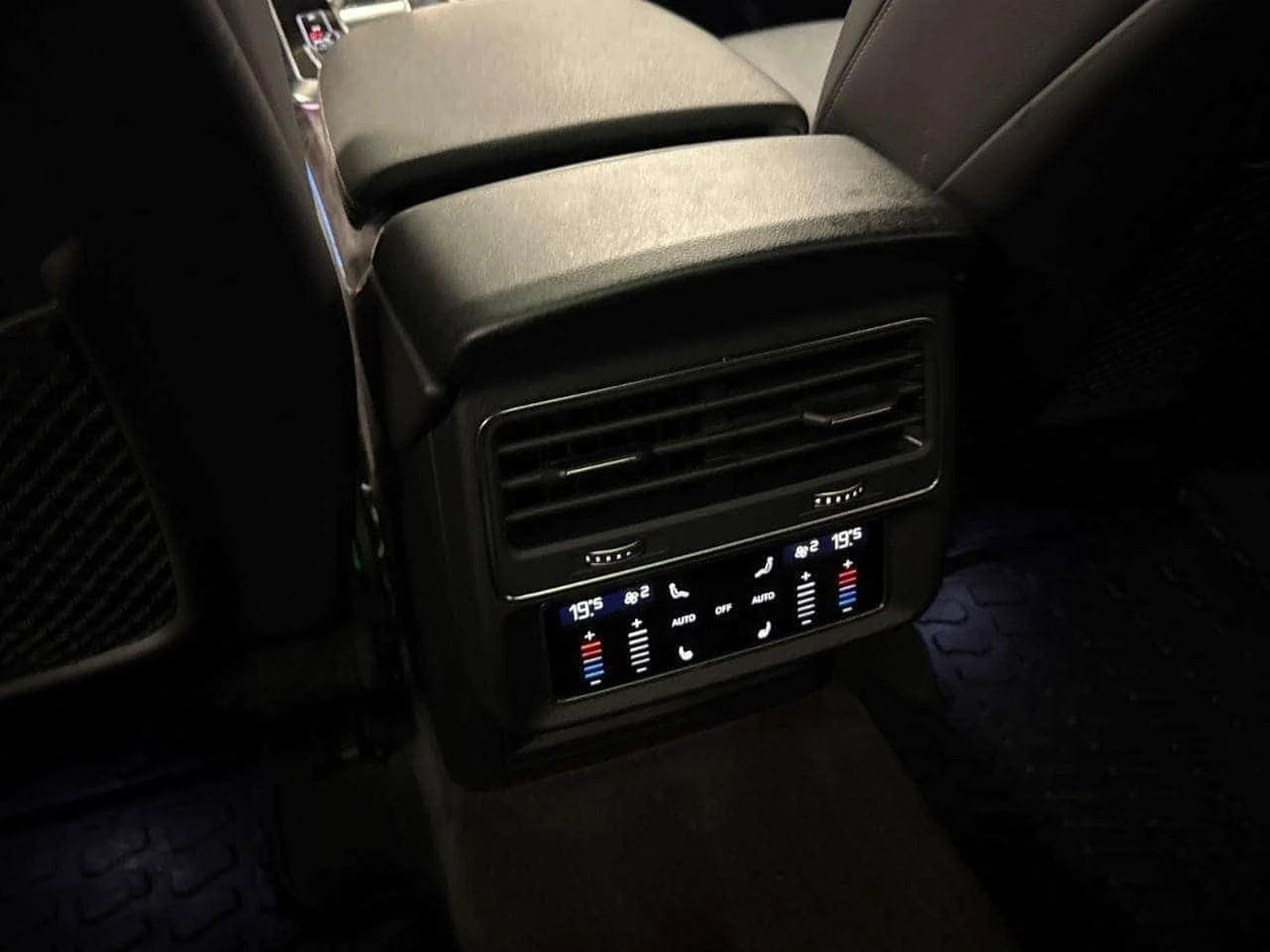 Audi Q8 * TECHNIK | ONE OWNER | NEW SUMMER TIRES | NEW FRO | Mobile.bg � ����������� 10
