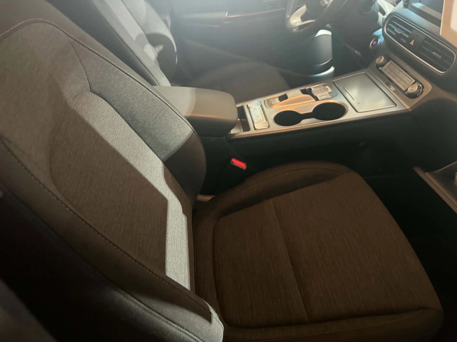 Hyundai Kona Германия 28700 км РЕАЛНИ 1-Собственик, снимка 7 - Автомобили и джипове - 54947720