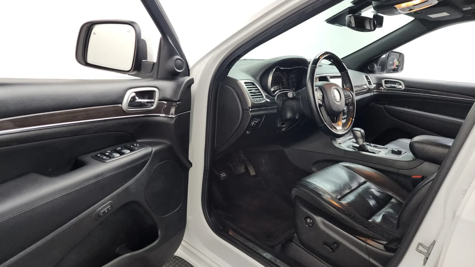 Jeep Grand cherokee OVERLAND| DISTRONIC| ПАНО| DIESEL| WK2, снимка 5 - Автомобили и джипове - 55047520
