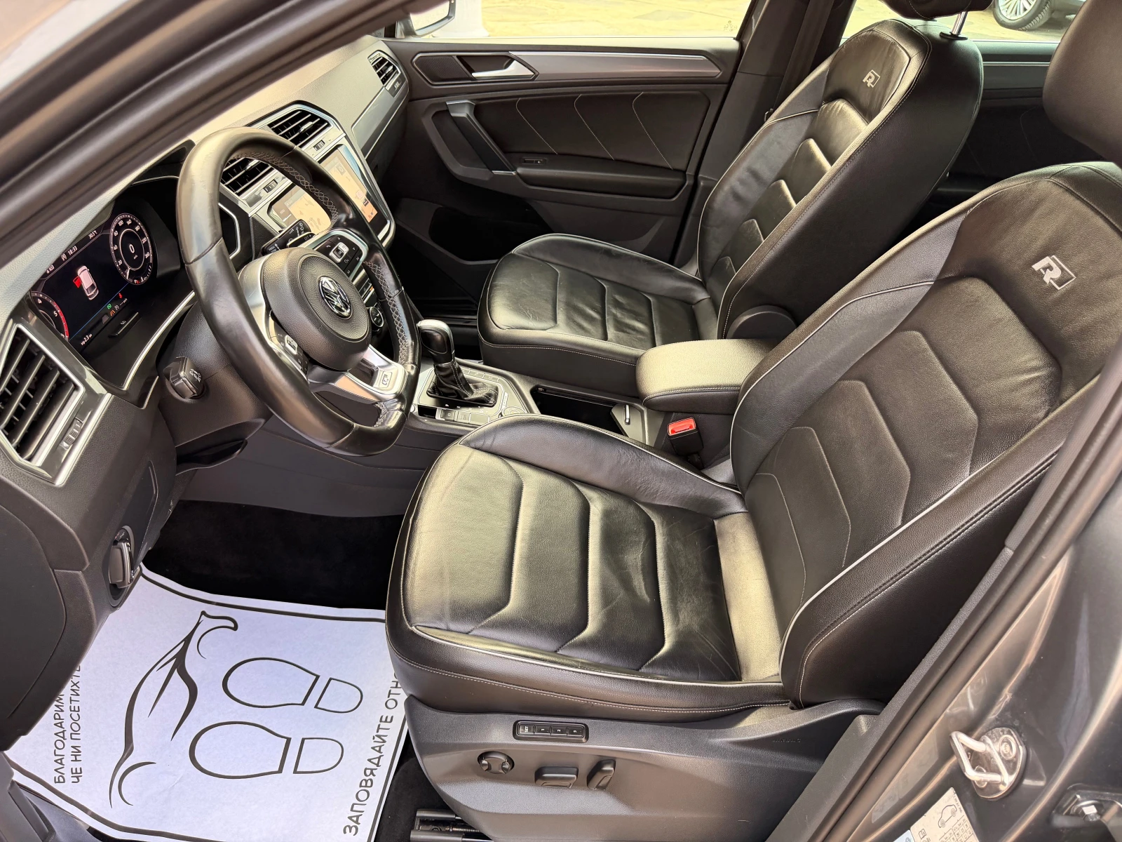 VW Tiguan 2.0TDI* R-LINE* 100%KM* 360KAMERA* FULL* ЛИЗИНГ, снимка 5 - Автомобили и джипове - 55152684