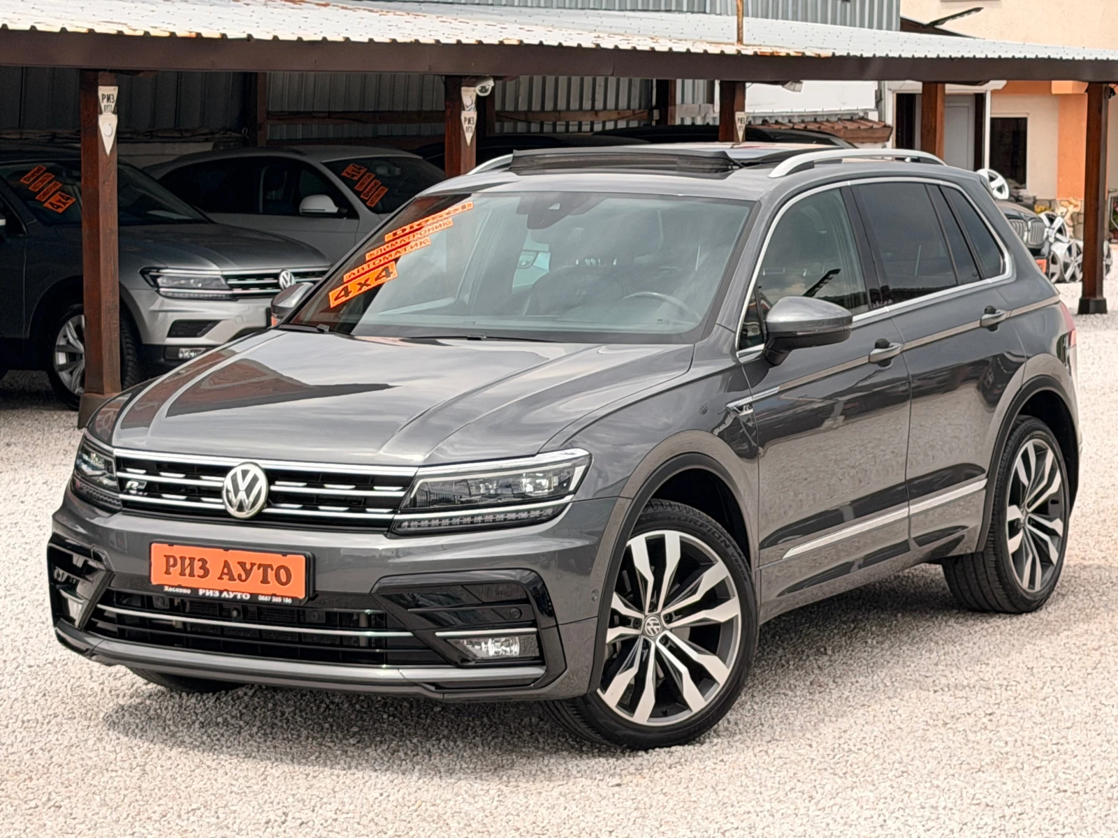 VW Tiguan 2.0TDI* R-LINE* 100%KM* 360KAMERA* FULL* ЛИЗИНГ, снимка 14 - Автомобили и джипове - 55152684