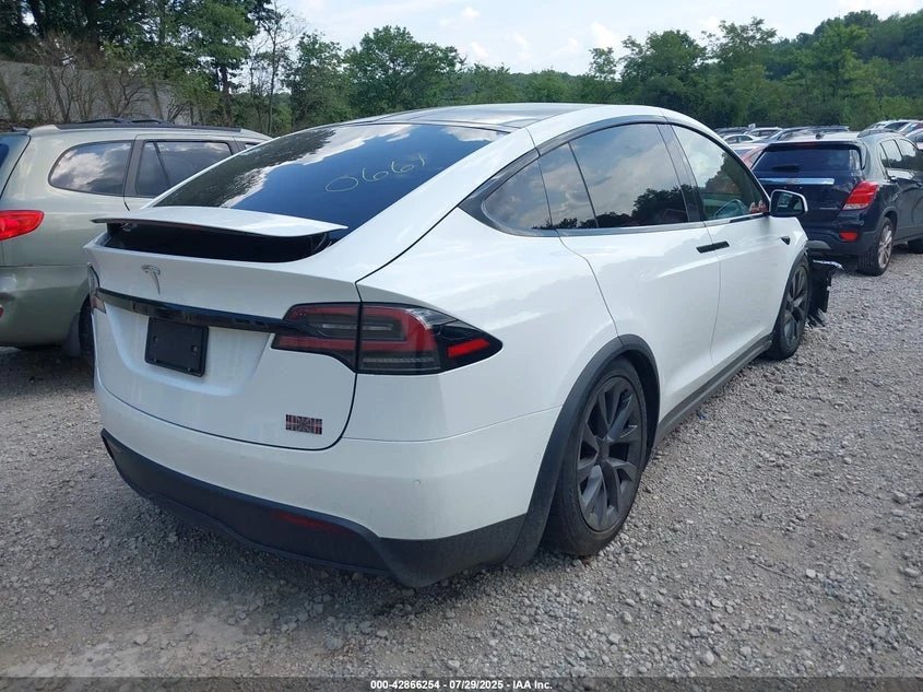 Tesla Model X Plaid Tri Motor All-Wheel Drive, снимка 4 - Автомобили и джипове - 55893618