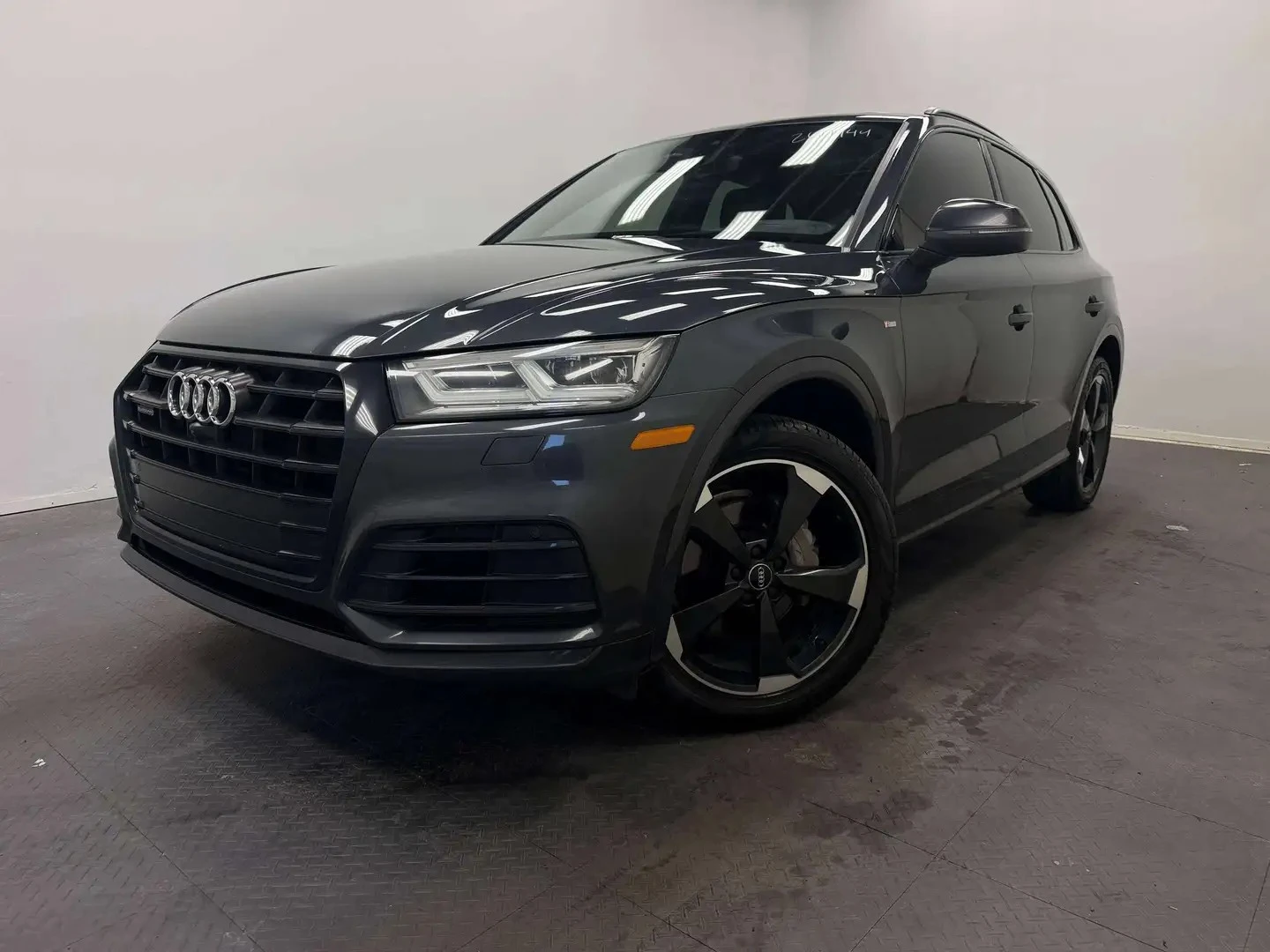 Audi Q5 TECHNIK S LINE Цена до България & АвтоКредит
