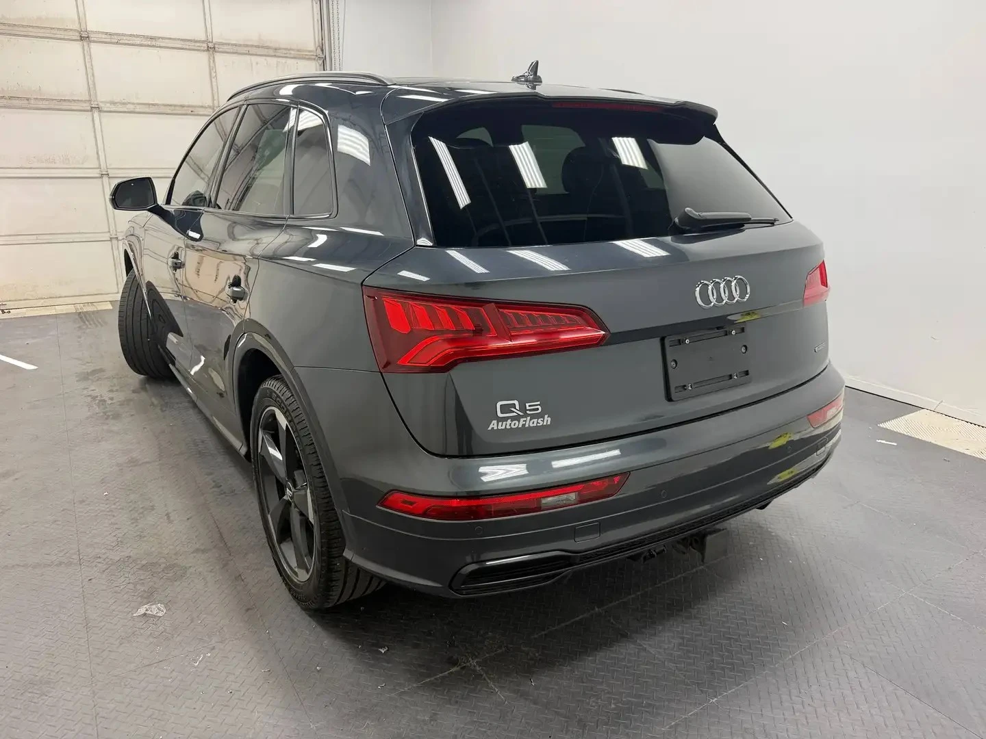 Audi Q5 TECHNIK S LINE Цена до България & АвтоКредит, снимка 4 - Автомобили и джипове - 56156383