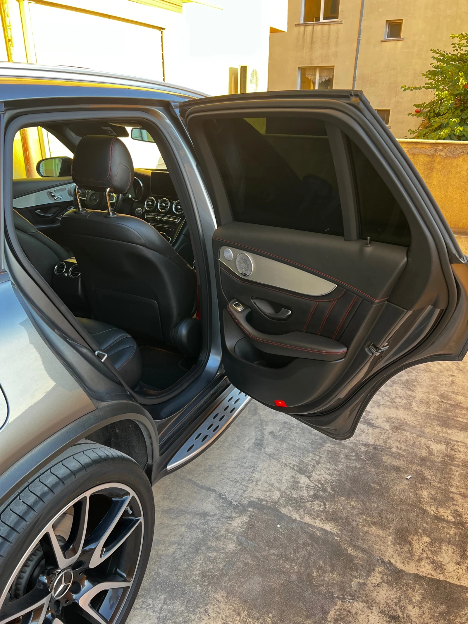 Mercedes-Benz GLC 43 AMG 4Matic, Special version, снимка 10 - Автомобили и джипове - 56203604