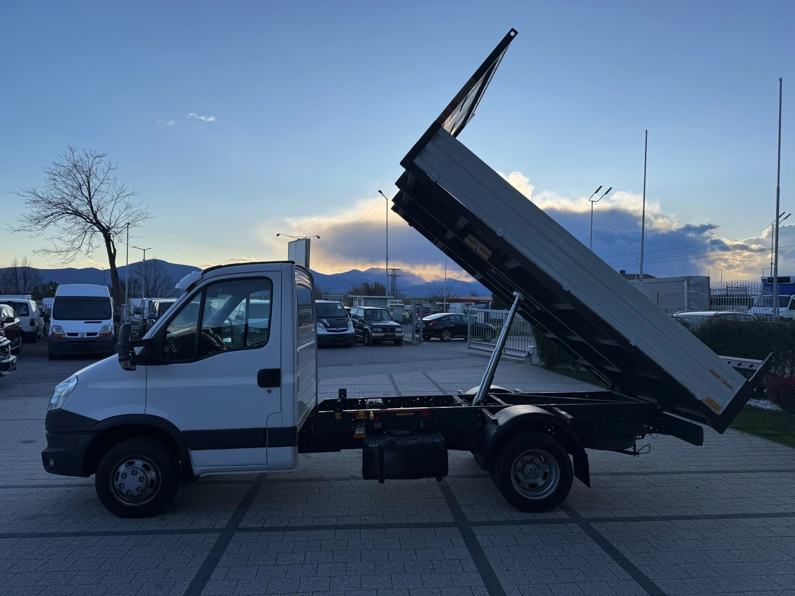 Iveco Daily 50C21 3, 5т. 3.63м. Клима Euro 5b - изображение 3