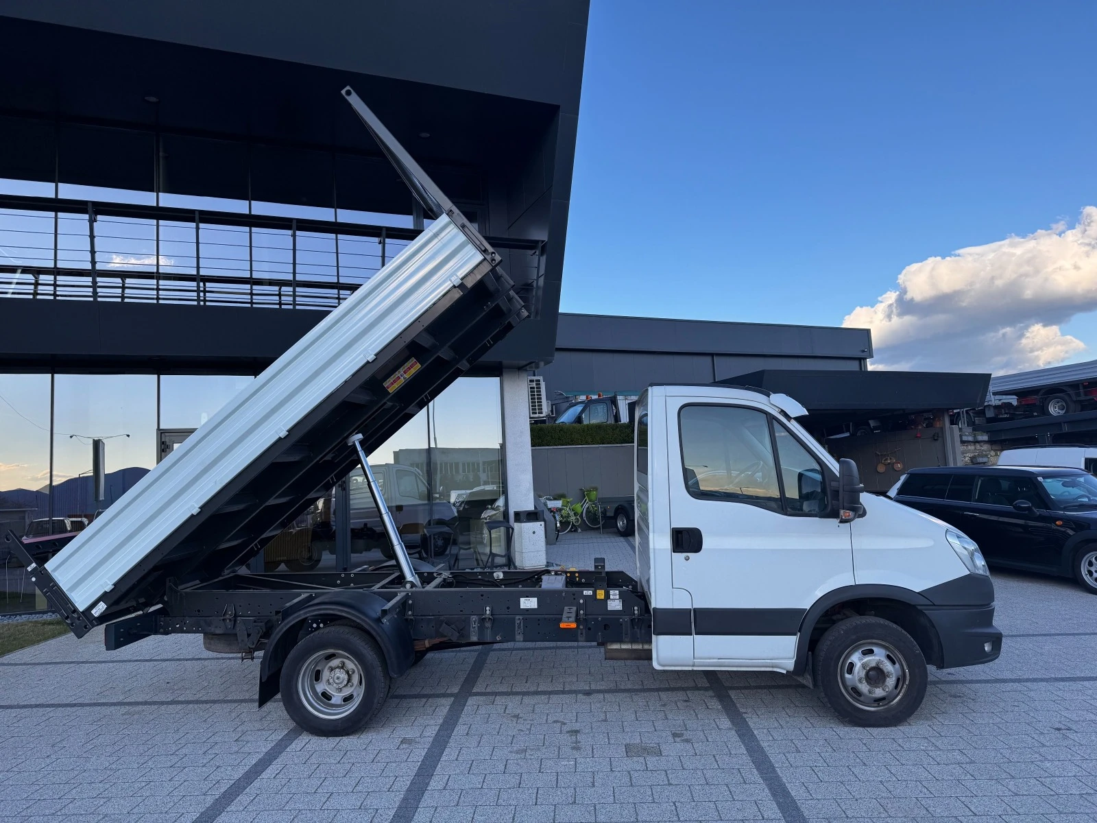 Iveco Daily 50C21 3, 5т. 3.63м. Клима Euro 5b - изображение 9