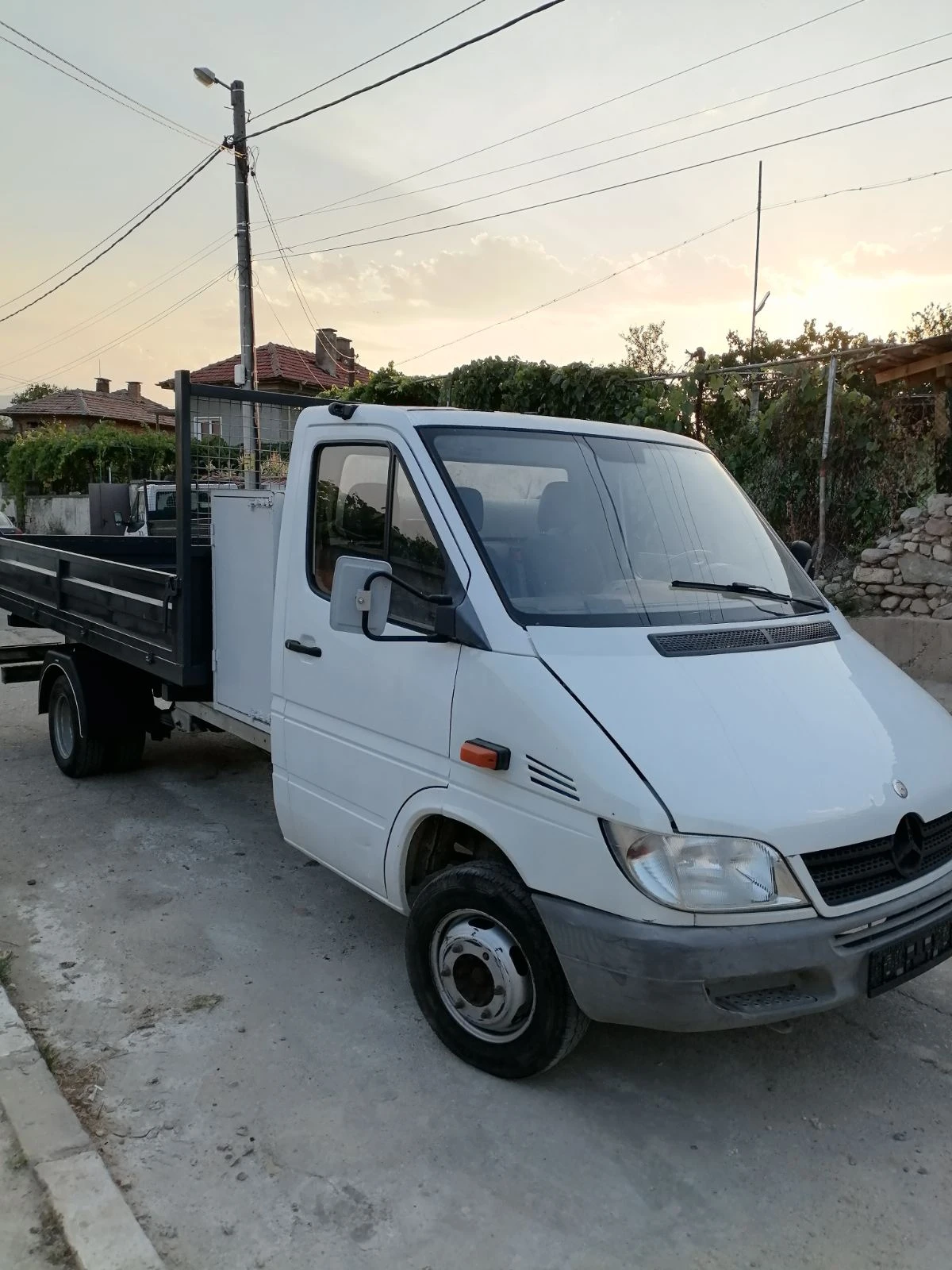 Mercedes-Benz Sprinter 411 Самосвал - изображение 3