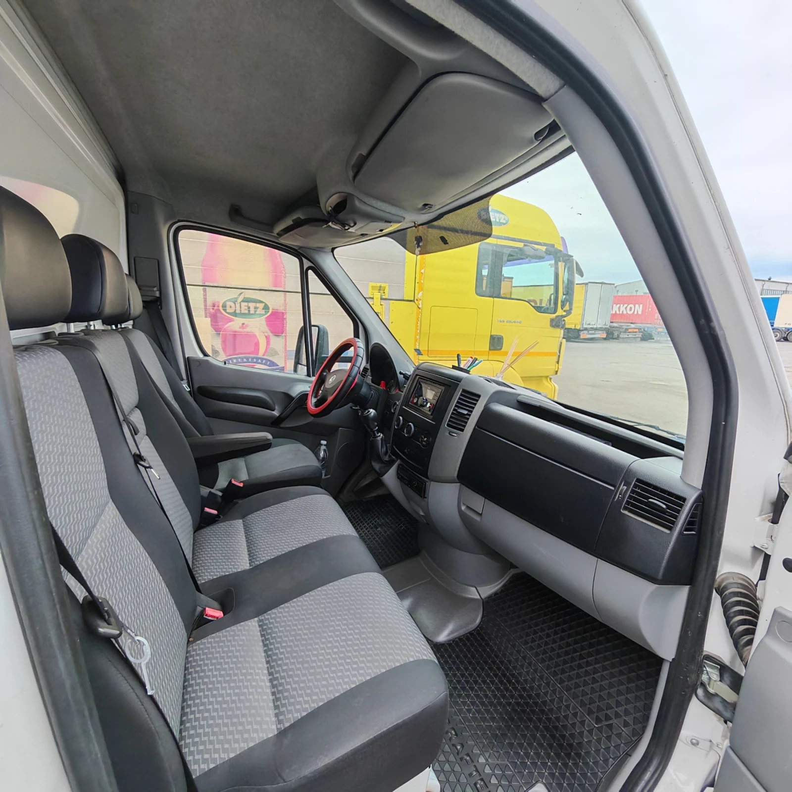 VW Crafter, снимка 5 - Бусове и автобуси - 55152350