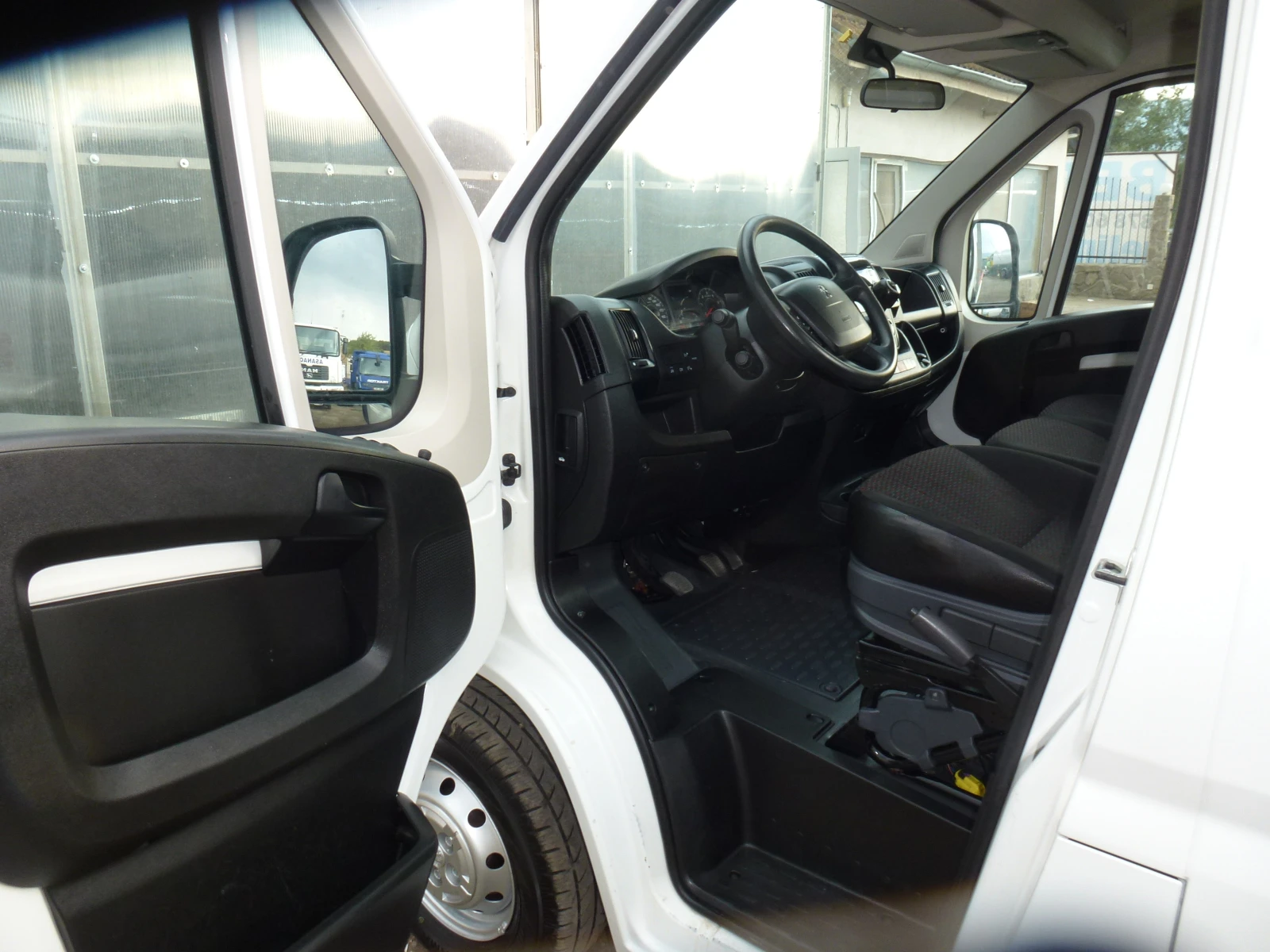 Peugeot Boxer ТОП СЪСТОЯНИЕ, снимка 11 - Бусове и автобуси - 55791712