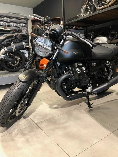 Moto Guzzi V 7 Stone, снимка 1 - Мотоциклети и мототехника - 47876846