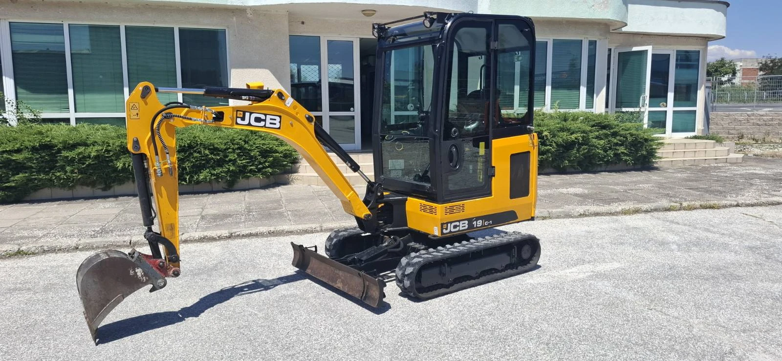 Багер JCB 19 C1  , 2 кофи, снимка 10 - Индустриална техника - 55527626