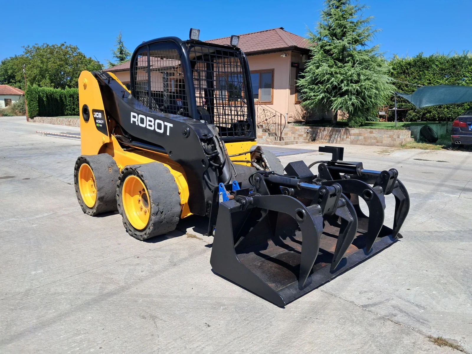 Мини челни товарачи JCB 190
