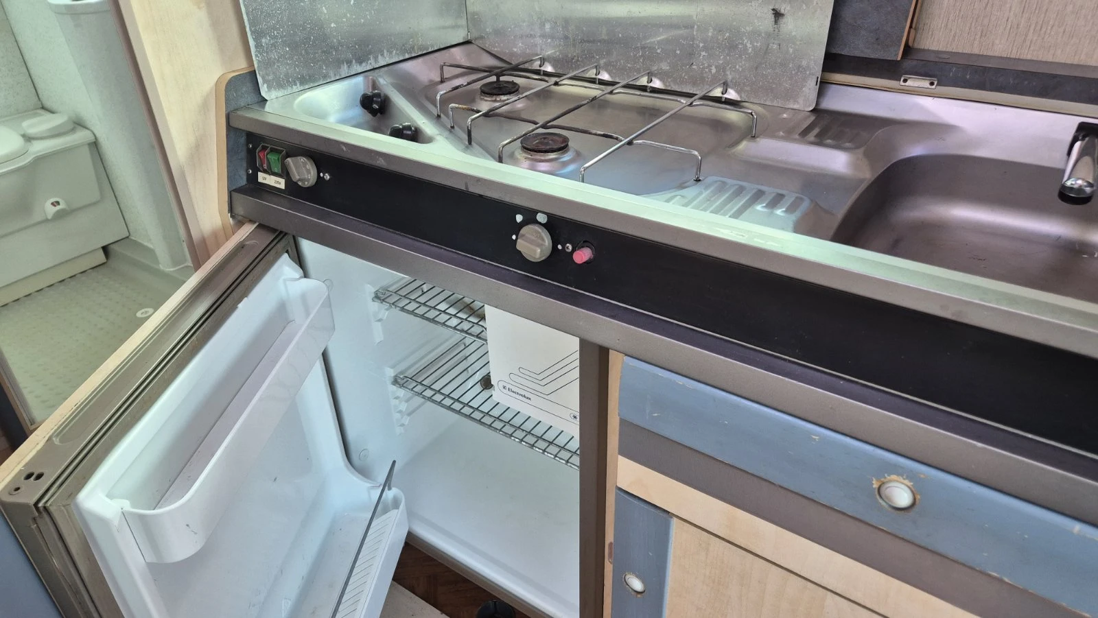 Каравана Adria Unica 432 - изображение 6