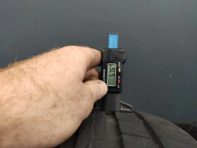 Гуми Летни 235/40R19, снимка 7