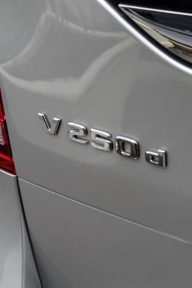 Mercedes-Benz V 300 Exclusive 4Matic Burmester First Class, снимка 4