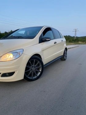 Mercedes-Benz B 180, снимка 1