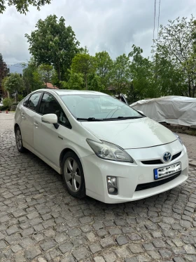 ������ Toyota Prius