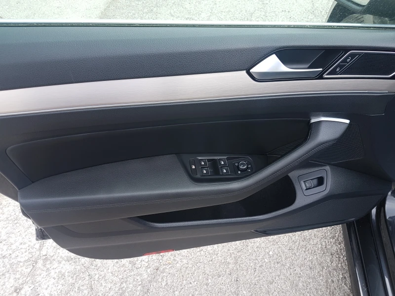 VW Passat 2.0TDI R-LINE, снимка 13 - Автомобили и джипове - 50918099