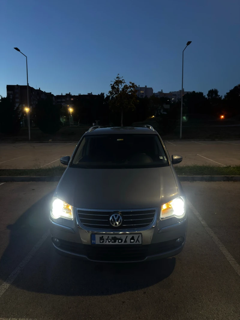 VW Touran, снимка 4 - Автомобили и джипове - 52428076