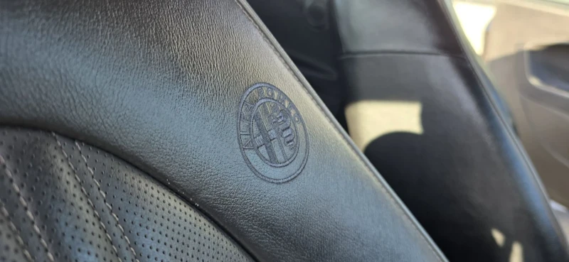 Alfa Romeo MiTo 1.4 TURBO 120kc., снимка 17 - Автомобили и джипове - 52408930