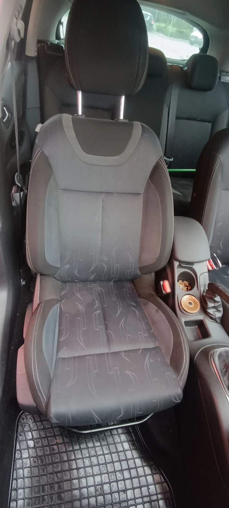 Citroen C4, снимка 8 - Автомобили и джипове - 52423195