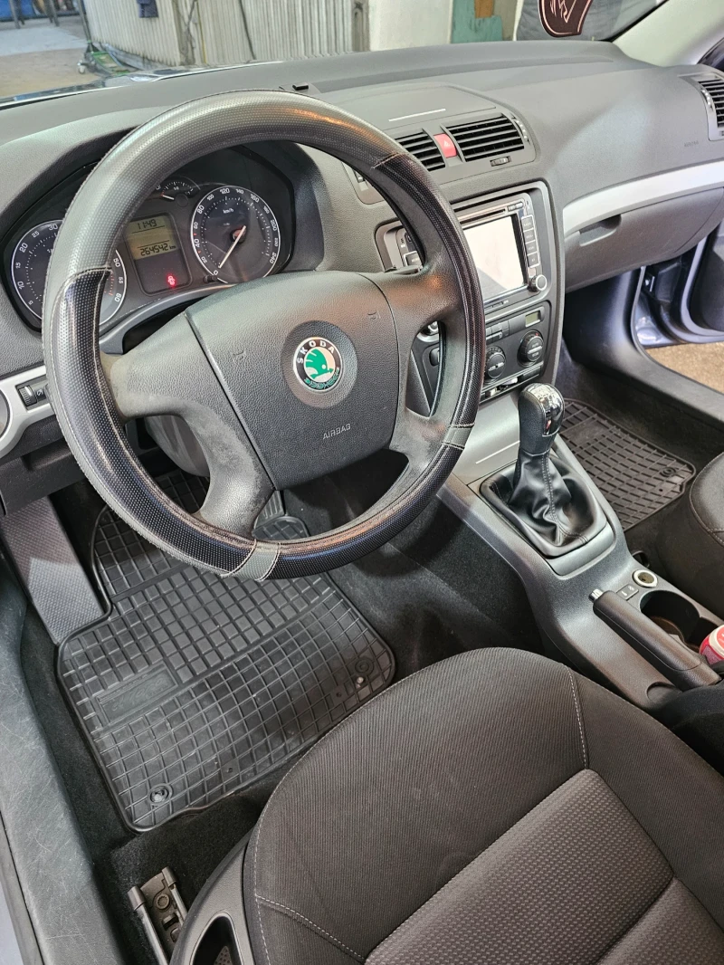 Skoda Octavia 1.9 TDI, снимка 11 - Автомобили и джипове - 52817844