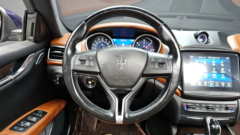 Maserati Ghibli, снимка 13 - Автомобили и джипове - 52925541