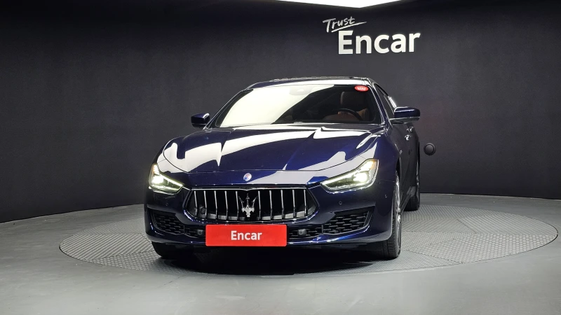 Maserati Ghibli, снимка 3 - Автомобили и джипове - 52925541