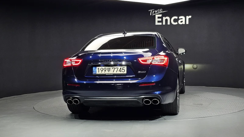 Maserati Ghibli, снимка 4 - Автомобили и джипове - 52925541