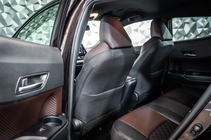 Toyota C-HR 1.8 HYBRID Classy* JBL, снимка 14 - Автомобили и джипове - 53093577