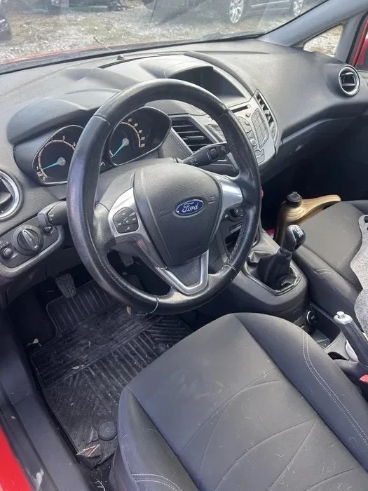 Ford Fiesta 1.2, снимка 6 - Автомобили и джипове - 49464235