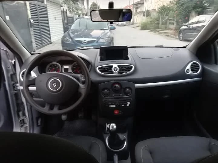 Renault Clio, снимка 6 - Автомобили и джипове - 49543248