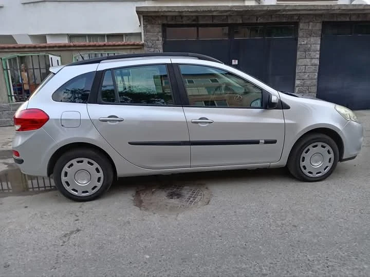 Renault Clio, снимка 4 - Автомобили и джипове - 49543248