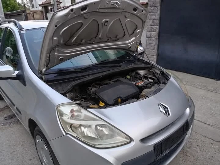 Renault Clio, снимка 14 - Автомобили и джипове - 49543248