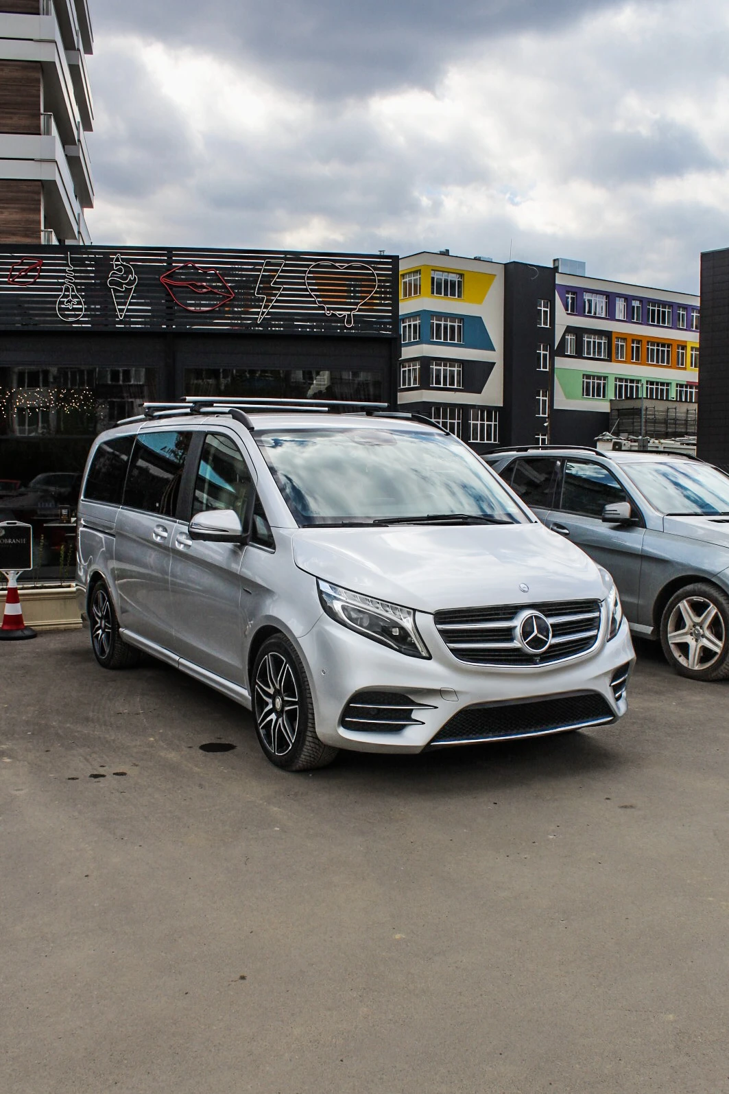 Mercedes-Benz V 300 Exclusive 4Matic Burmester First Class, снимка 1