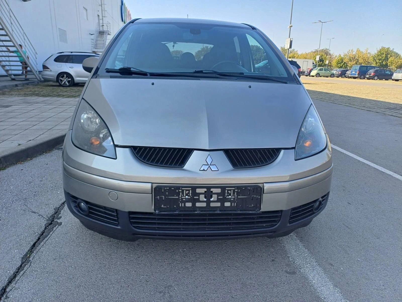 Mitsubishi Colt 1.3 Benzin/Gaz 95k.s. - изображение 3