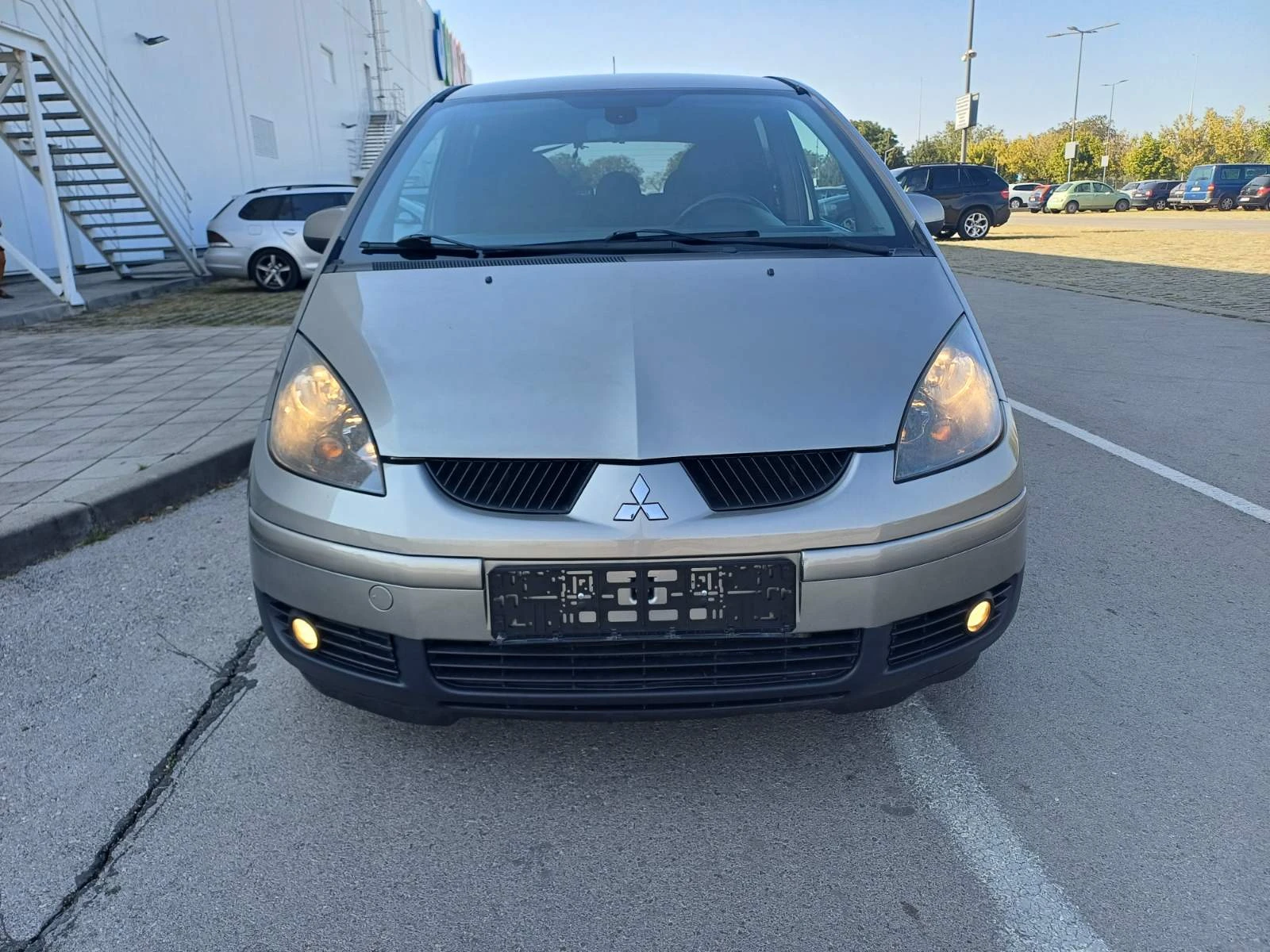 Mitsubishi Colt 1.3 Benzin/Gaz 95k.s. - изображение 2