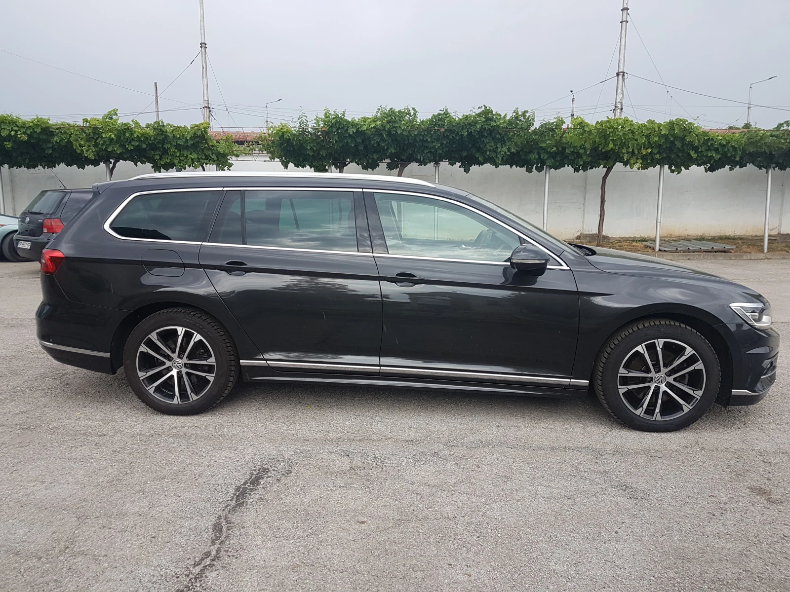 VW Passat 2.0TDI R-LINE - изображение 4