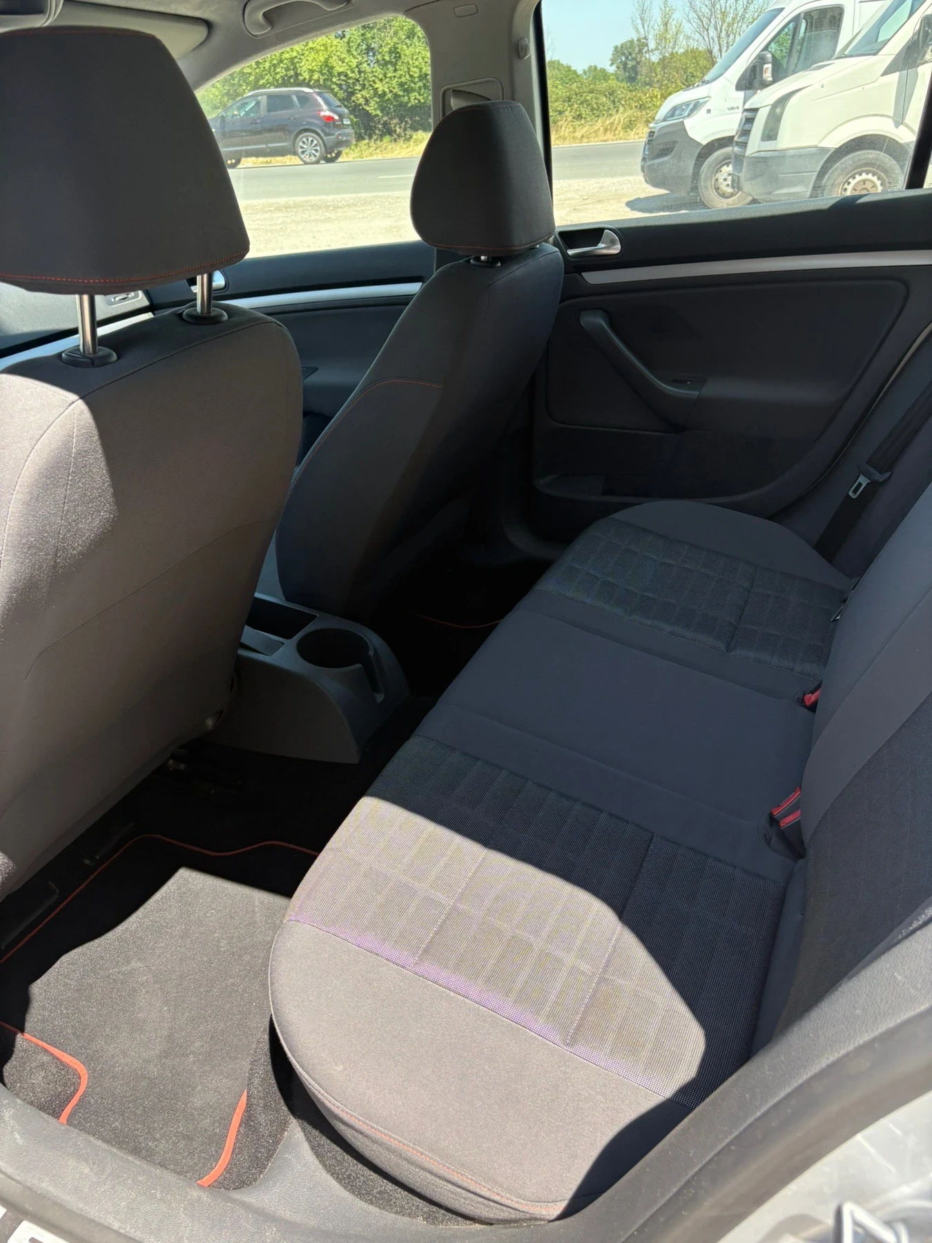 VW Golf 1.6 - изображение 7
