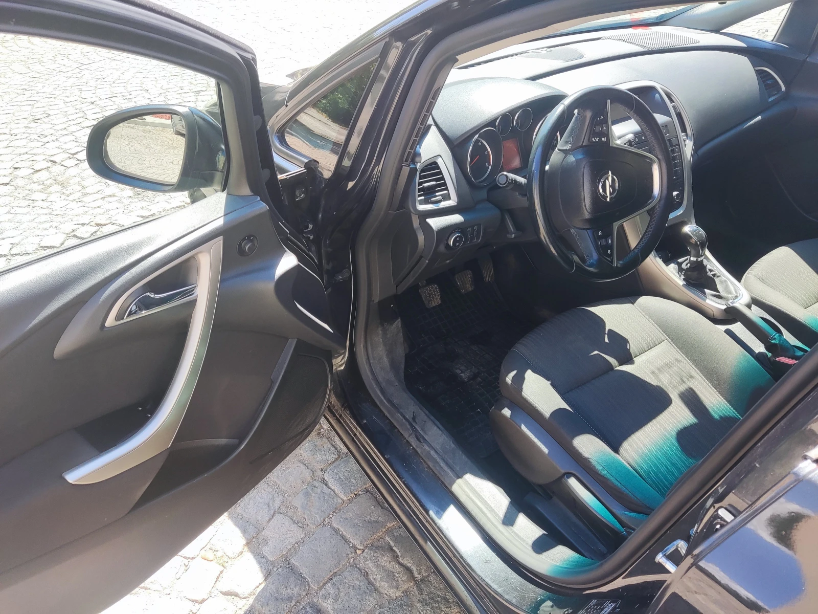 Opel Astra 1, 7 CDTI - изображение 5