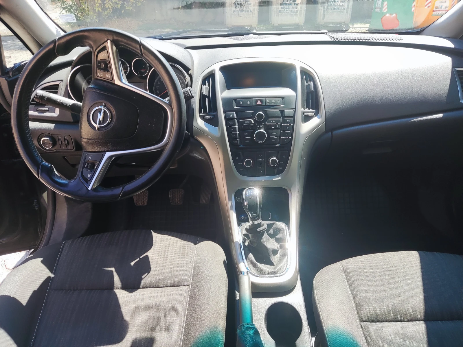 Opel Astra 1, 7 CDTI - изображение 6