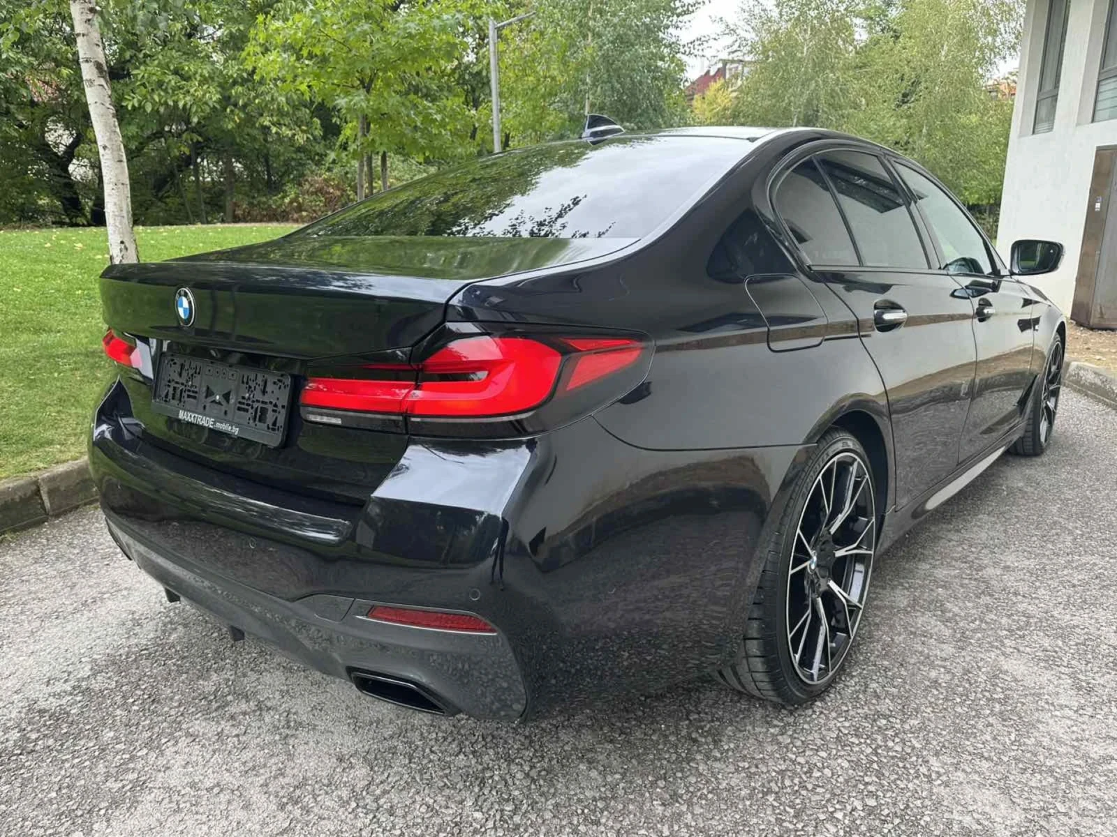 BMW 530 d / FACELIFT 2022 / M-OPTIC - изображение 7