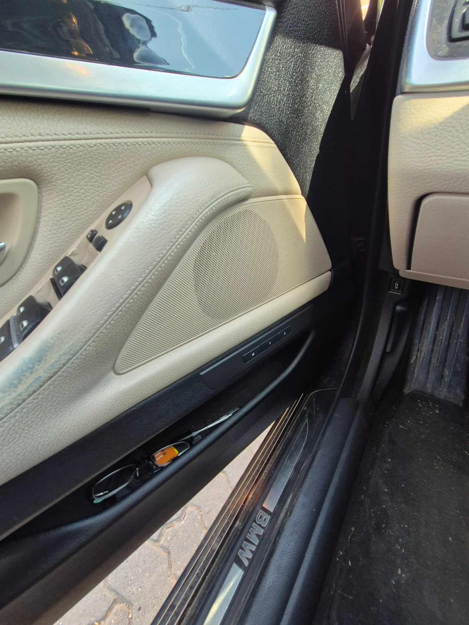 BMW 523 3.0 I, снимка 17 - Автомобили и джипове - 52843349