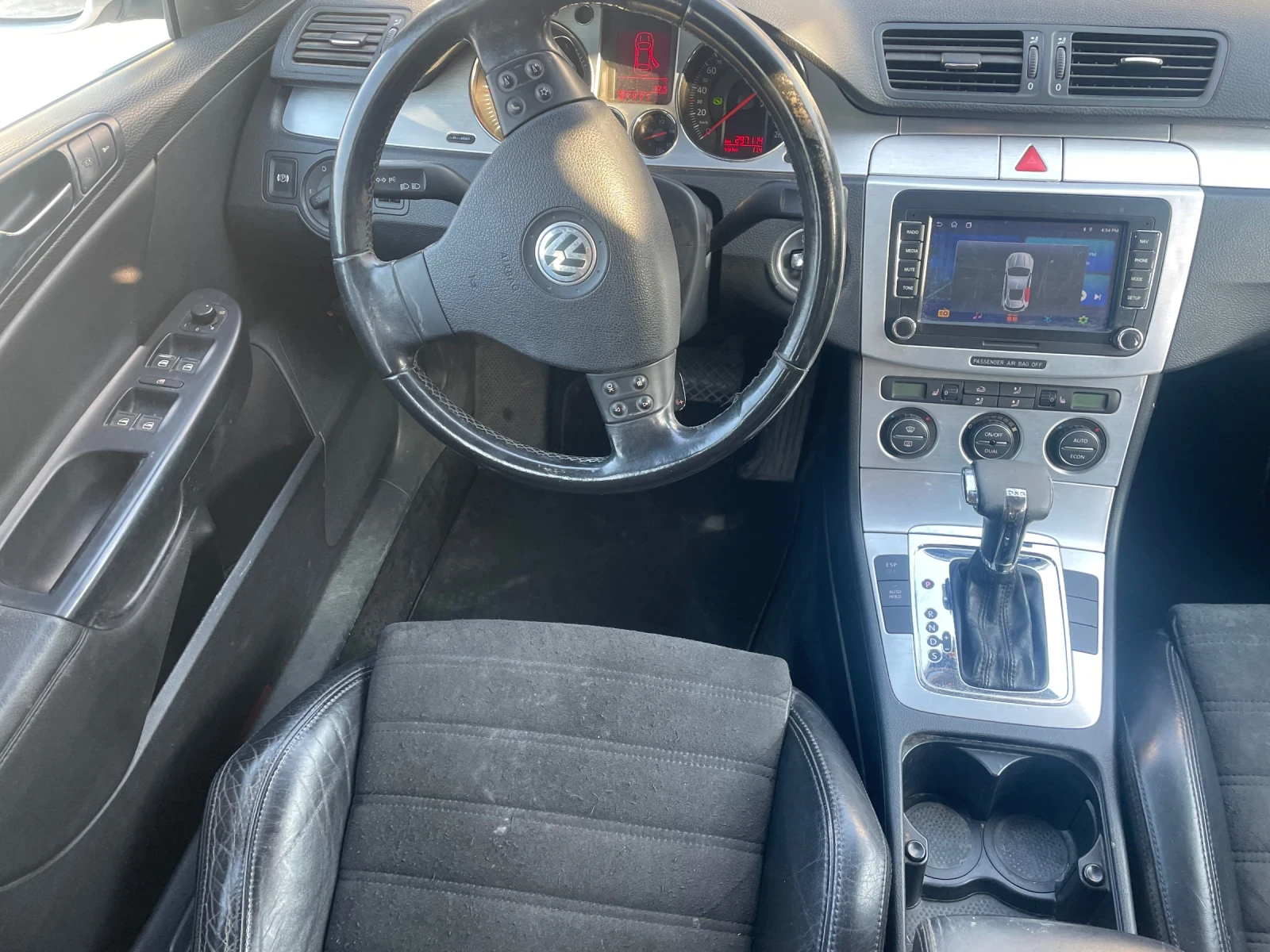 VW Passat 2.0 TDI 140 кс Автомат 🔝, снимка 11 - Автомобили и джипове - 53866886