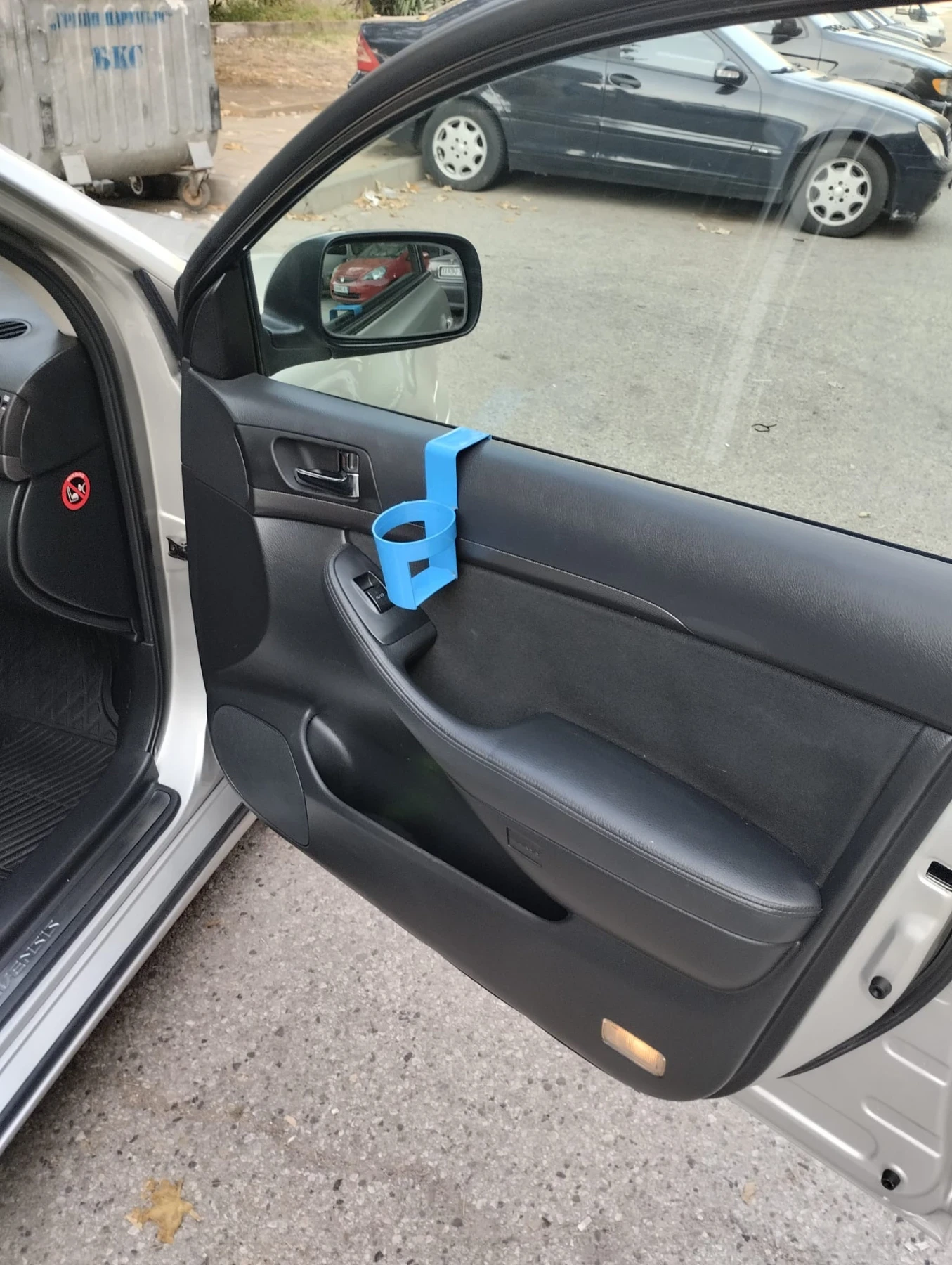 Toyota Avensis 2.00 d?zel, снимка 5 - Автомобили и джипове - 54237428