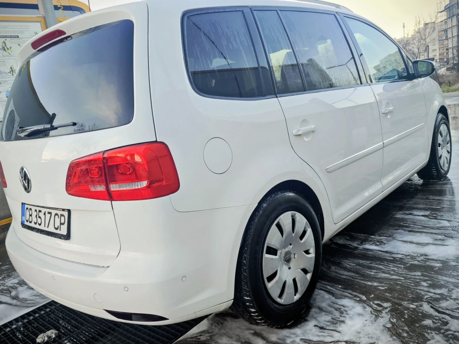 VW Touran Ван, снимка 17 - Автомобили и джипове - 54390054