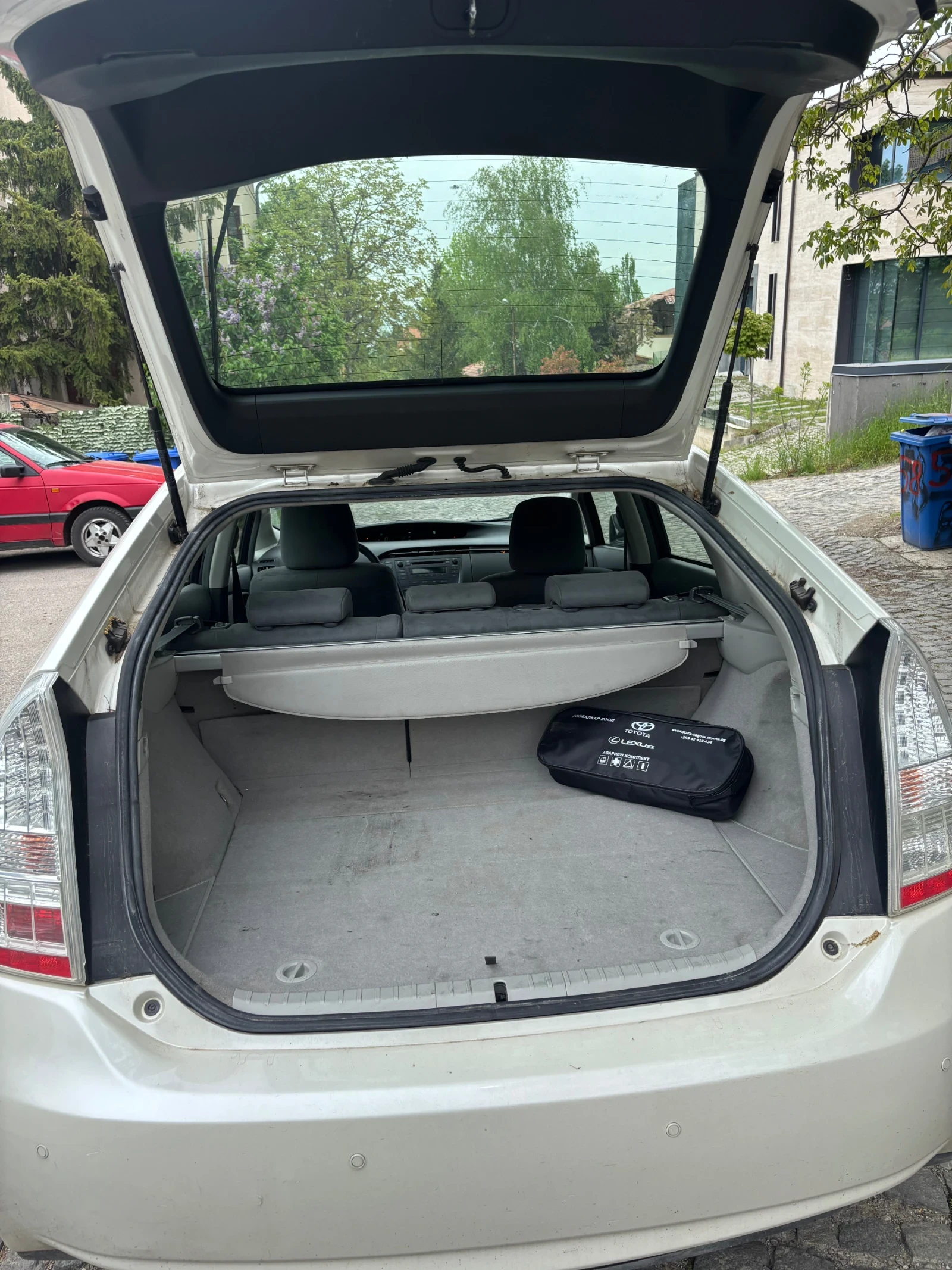 Toyota Prius, снимка 11 - Автомобили и джипове - 54472098